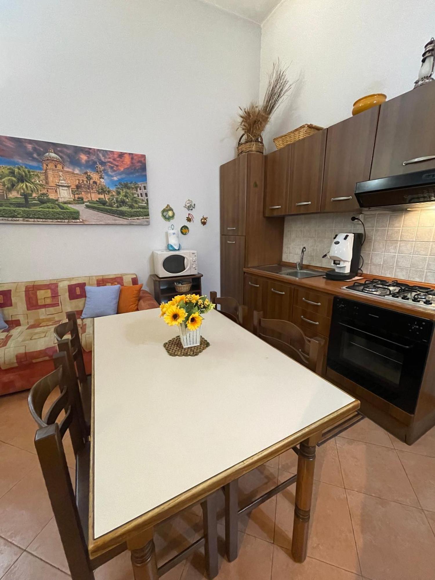 Hola Cathedral House Cadorna Apartment Palermo Exterior photo